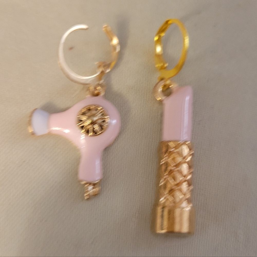 LIPSTICK HAIRDRYER MISMATCHED EARRINGS BEAUTICIAN COSMETOLOGIST HANDMADE - Picture 8 of 8